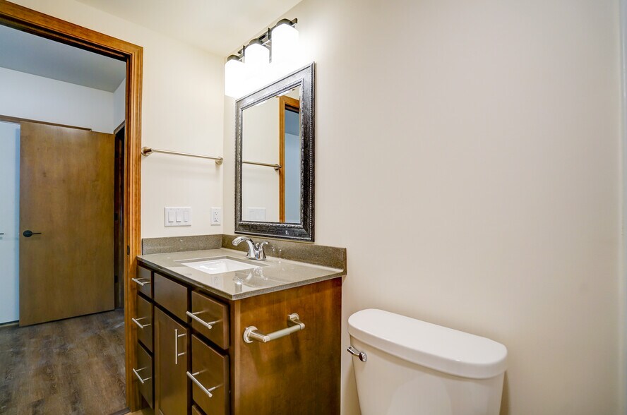 Building Photo - 445 Odyssey Ct