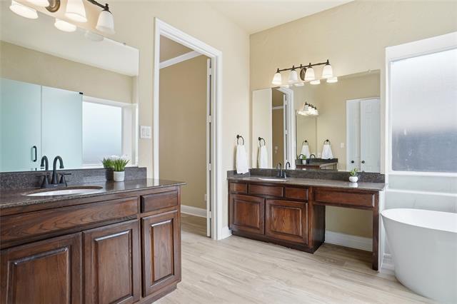 Building Photo - 838 San Clemente