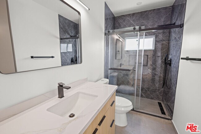 Building Photo - 11012 Hortense St