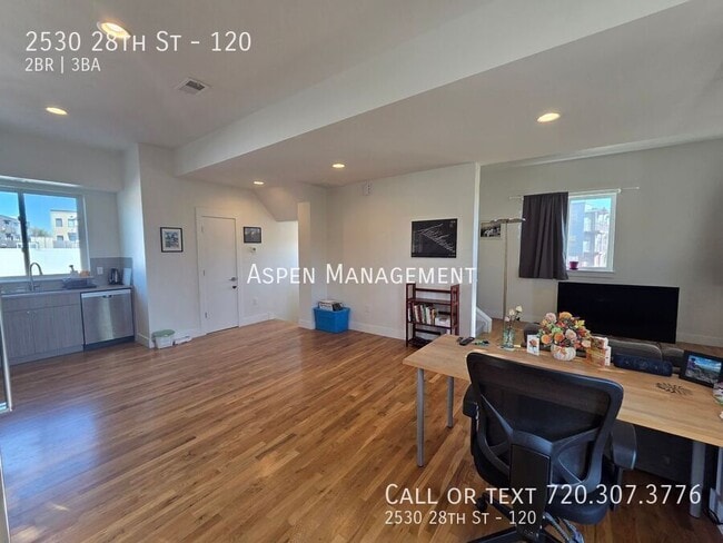 Building Photo - 2530 28th St