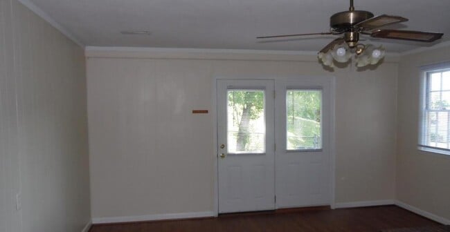 Building Photo - 284 Hillside Dr