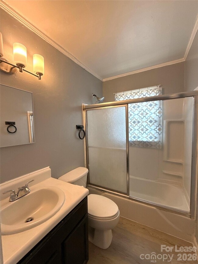 Building Photo - 3115 Seymour Dr