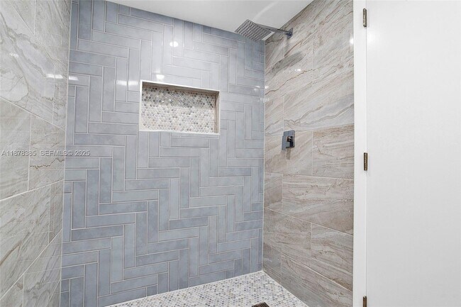 Building Photo - 7527 S Oriole Blvd