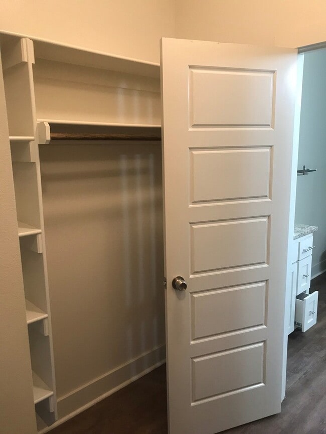 Building Photo - Stunning South Fayetteville Dwelling