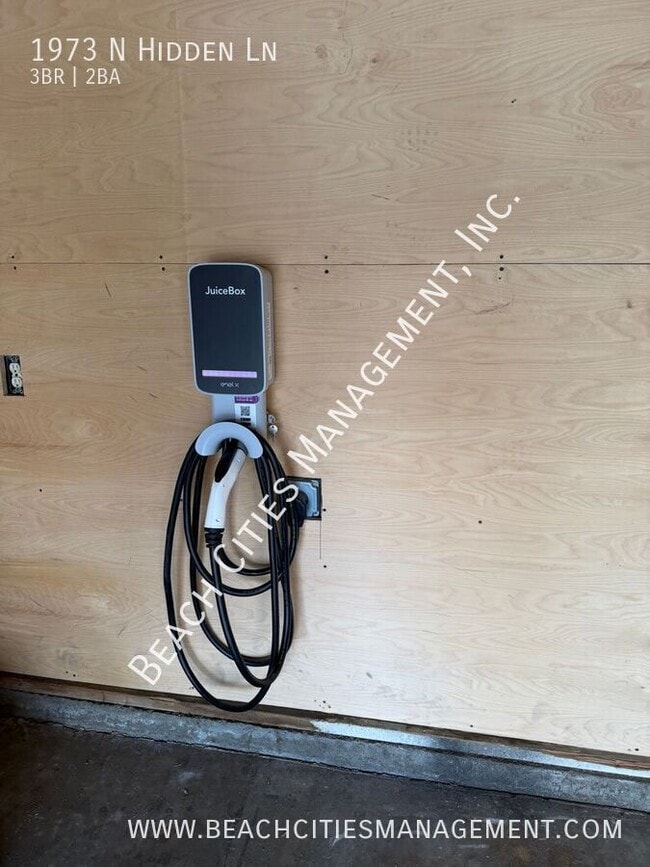 Building Photo - 1973 N Hidden Ln