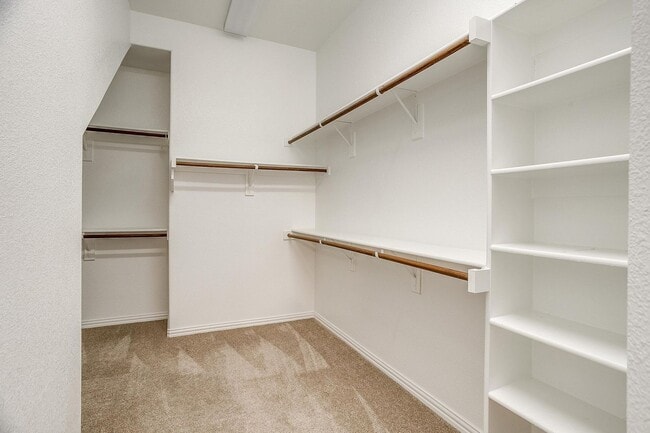 Building Photo - Beautiful 5 Bed, 3 Bath, 2-Story Home in Morningstar Subdivision- Aledo ISD- 76008