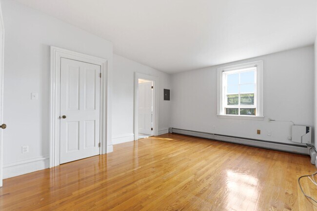 Building Photo - 249 8th St