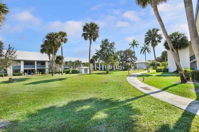 Building Photo - 175 SE St Lucie Blvd