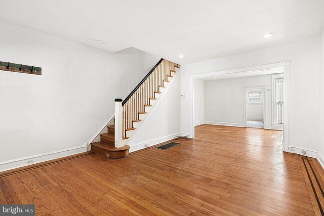 Building Photo - 871 N 22nd St
