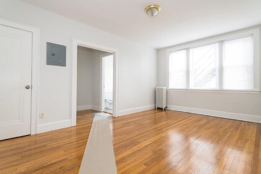 Building Photo - 130 Highland Ave