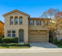 Building Photo - SPACIOUS & CLEAN 2 STORY, 4 BEDROOM, 2.5 BATH IN NATOMAS