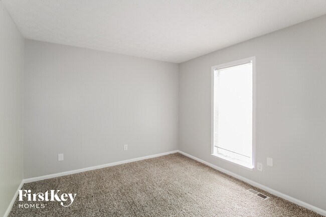 Building Photo - 5695 Sugar Creek Ct