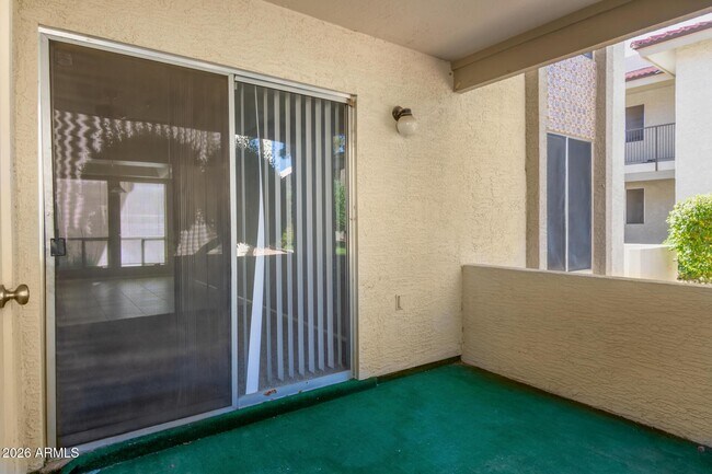 Building Photo - 10610 S 48th St