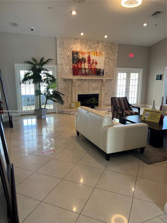 Building Photo - 12510 Vista Isles Dr