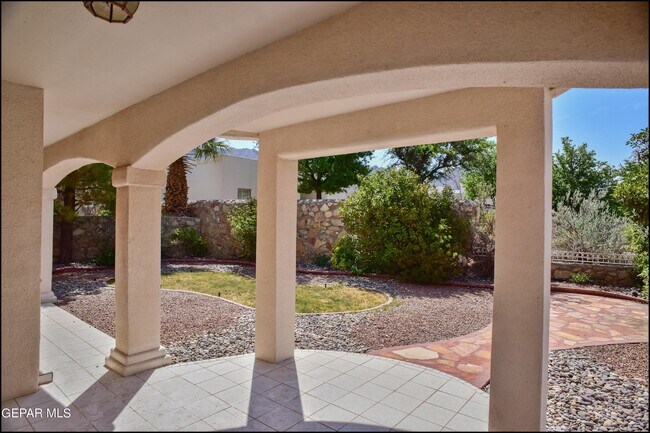Building Photo - 1560 Via Appia St
