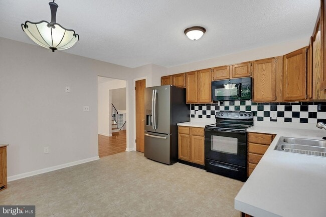 Building Photo - 37245 E Spicer Dr