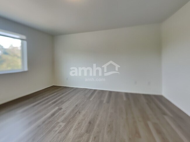 Building Photo - 18631 29th Ave E