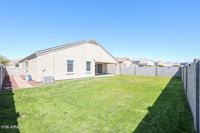 Building Photo - 30203 W Fairmount Ave