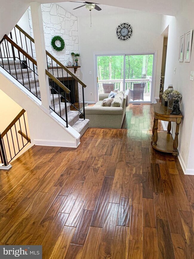 Building Photo - 15524 Royal Crescent Ct