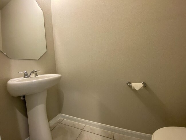 Building Photo - Wonderful 2 story, 3 bedroom home in South East Austin!