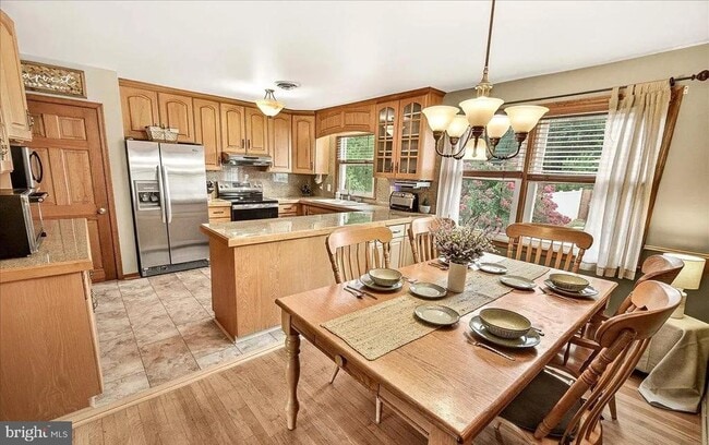 Building Photo - 7203 Peekskill Dr