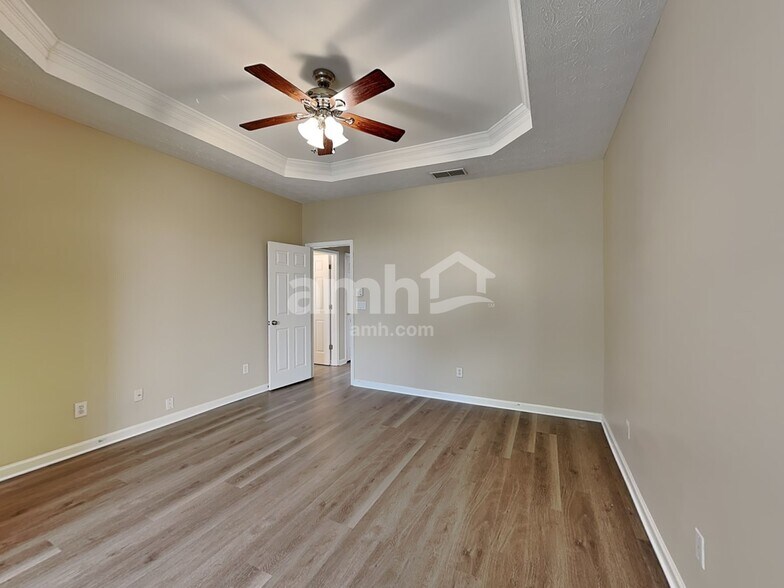 Building Photo - 4284 Wood Cove Dr