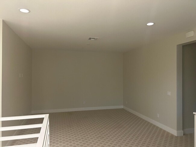 Building Photo - 43275 Passagio Lago Way