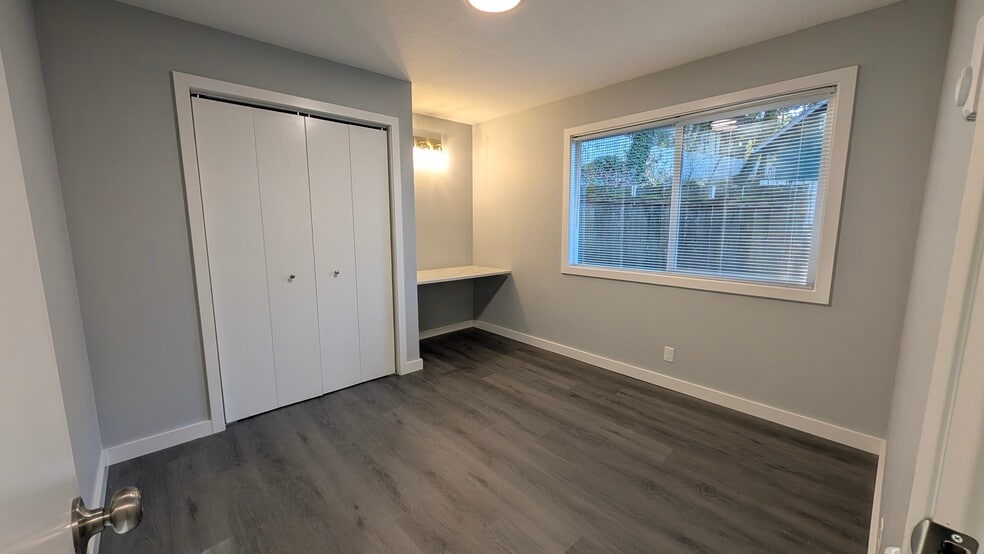 Bed B from hall - 2378 E 15th Ave