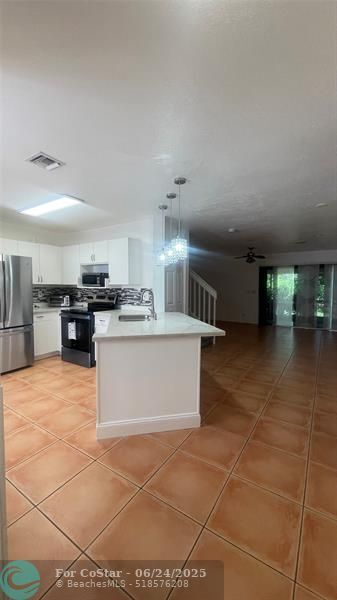 Building Photo - 1432 SW 47th Ave