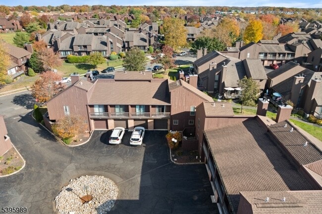 Building Photo - 4141 Bloomingdale Dr