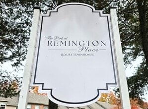 Building Photo - 3735 Lochdale Terrace