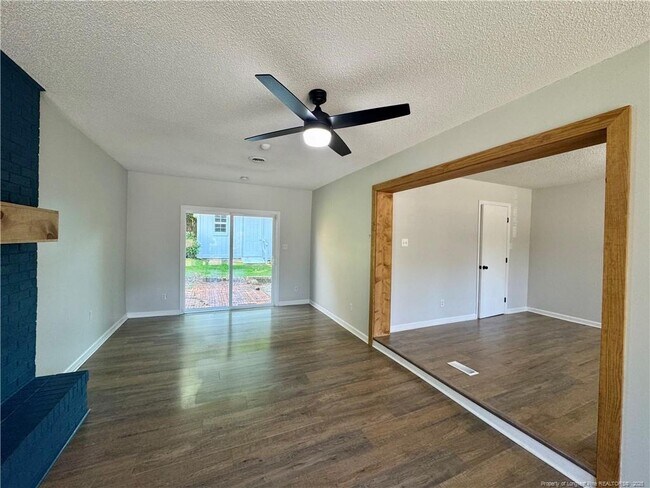 Building Photo - 7605 Jennings Ln