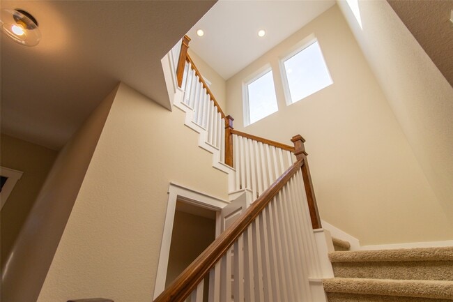 Building Photo - 18610 Parkland Square Pl