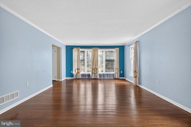 Building Photo - 16 Beechtree Ln