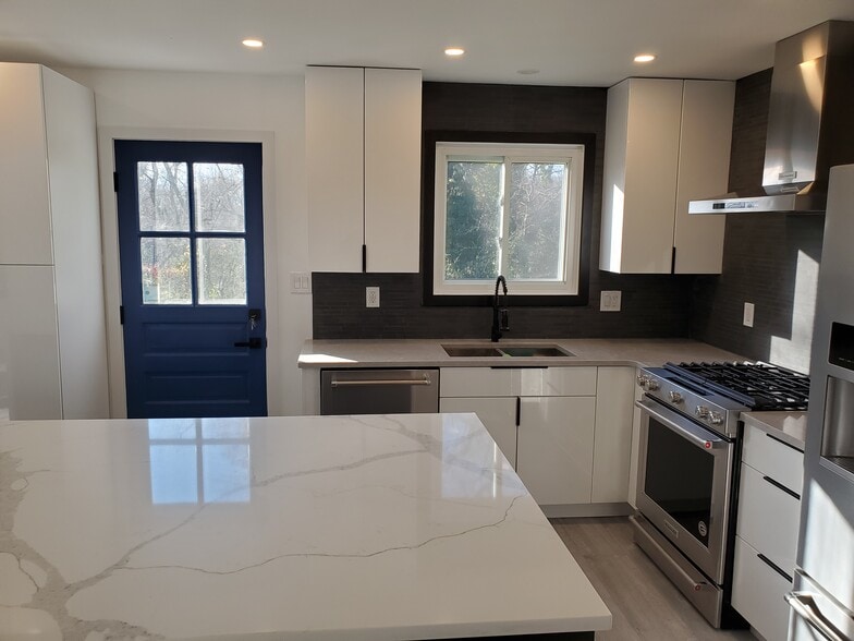 Building Photo - 1260 Dogwood Rd