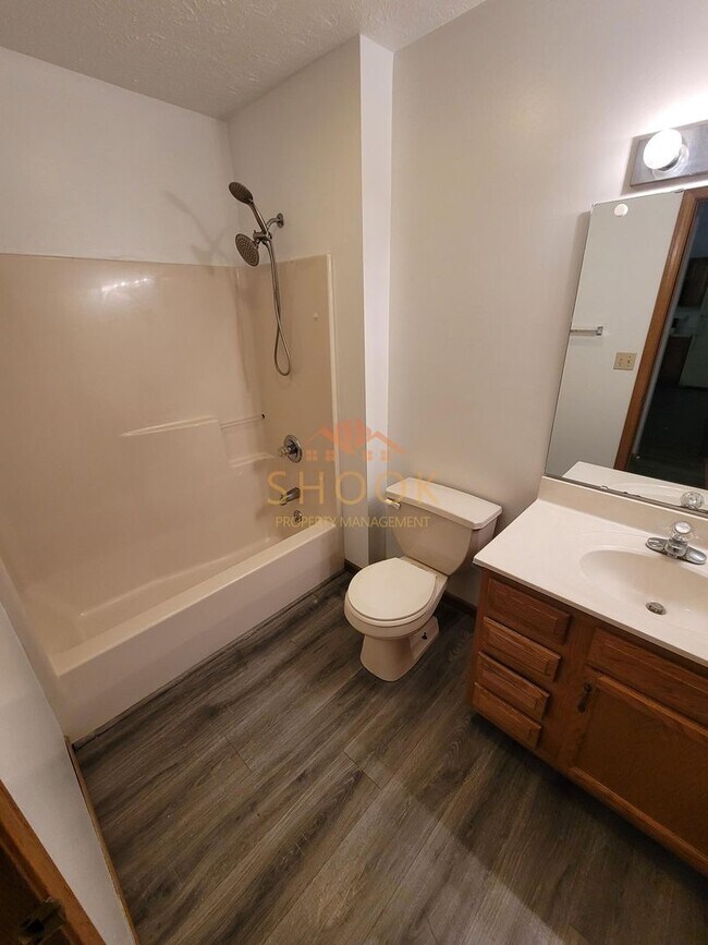 Building Photo - 2103 Bridgewater Cir