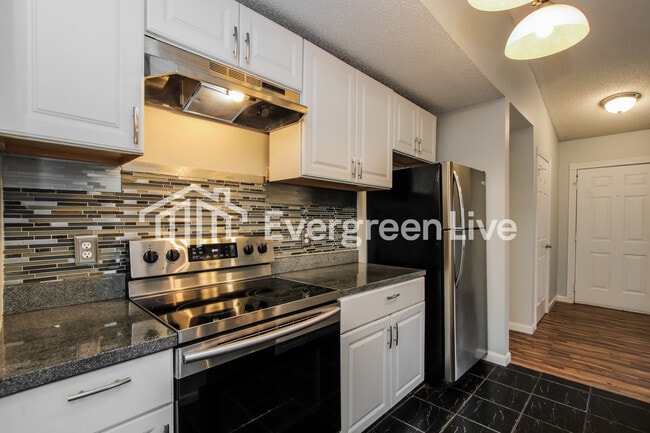 Building Photo - 112 N Donar Dr