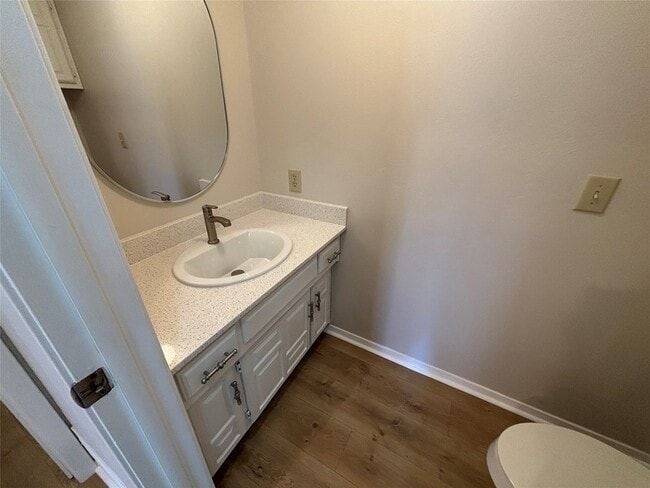 Building Photo - 3302 Wells Dr