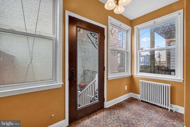 Building Photo - 1169 6th St NE