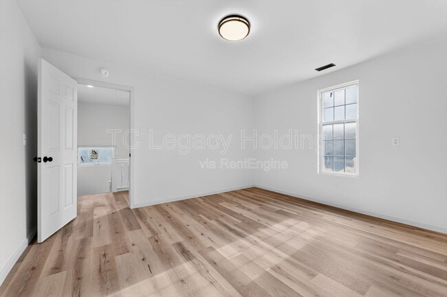 Building Photo - 45 Lincoln St