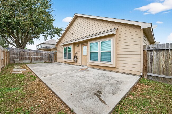 Building Photo - 19339 Vermillion Ct