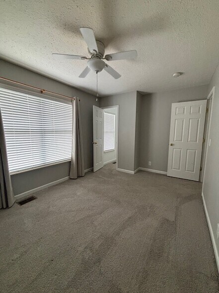 Bedroom 3 with Walk In Closet - 1712 Stone Hollow Ct