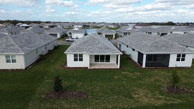 Building Photo - 8173 Sternway Rd