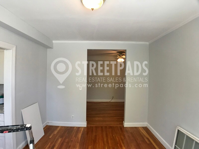 Building Photo - 1139 Beacon St