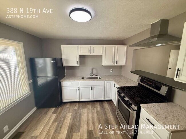 Building Photo - 388 N 19th Ave
