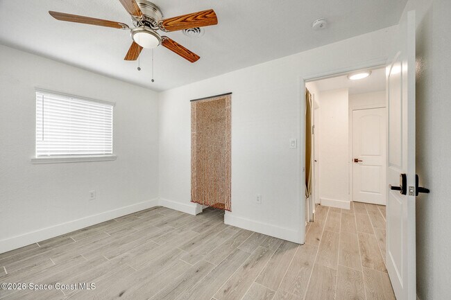 Building Photo - 1185 King St