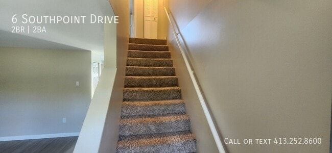 Building Photo - 6 Southpoint Dr