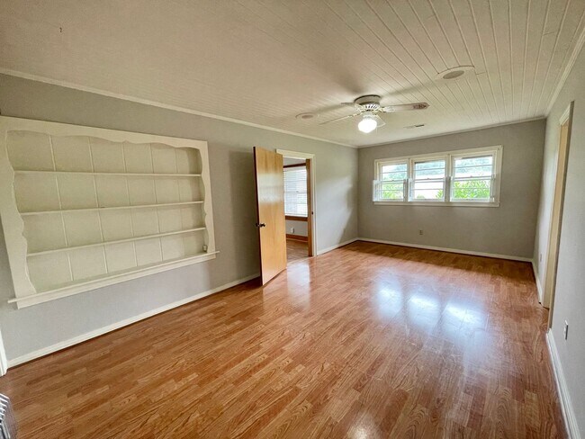 Building Photo - Nice home near downtown Athens!