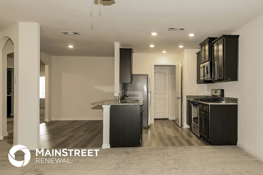 Building Photo - 26861 Steinbeck Dr