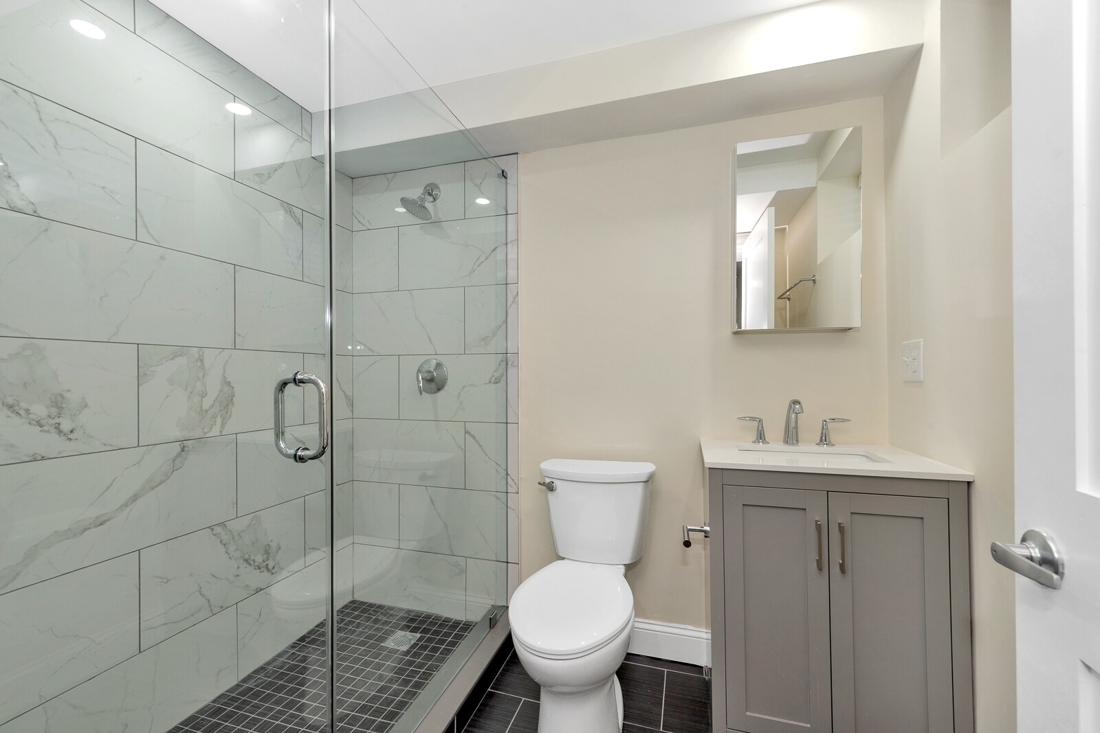 Building Photo - 43 Wright Ave